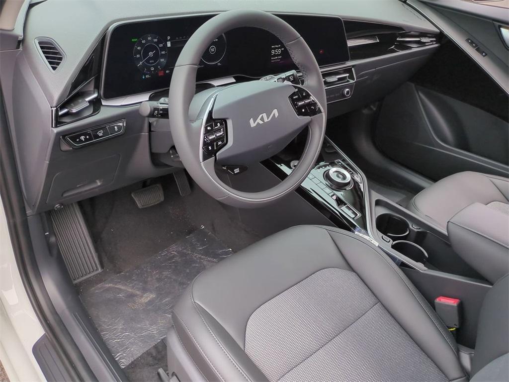 new 2025 Kia Niro EV car, priced at $33,065
