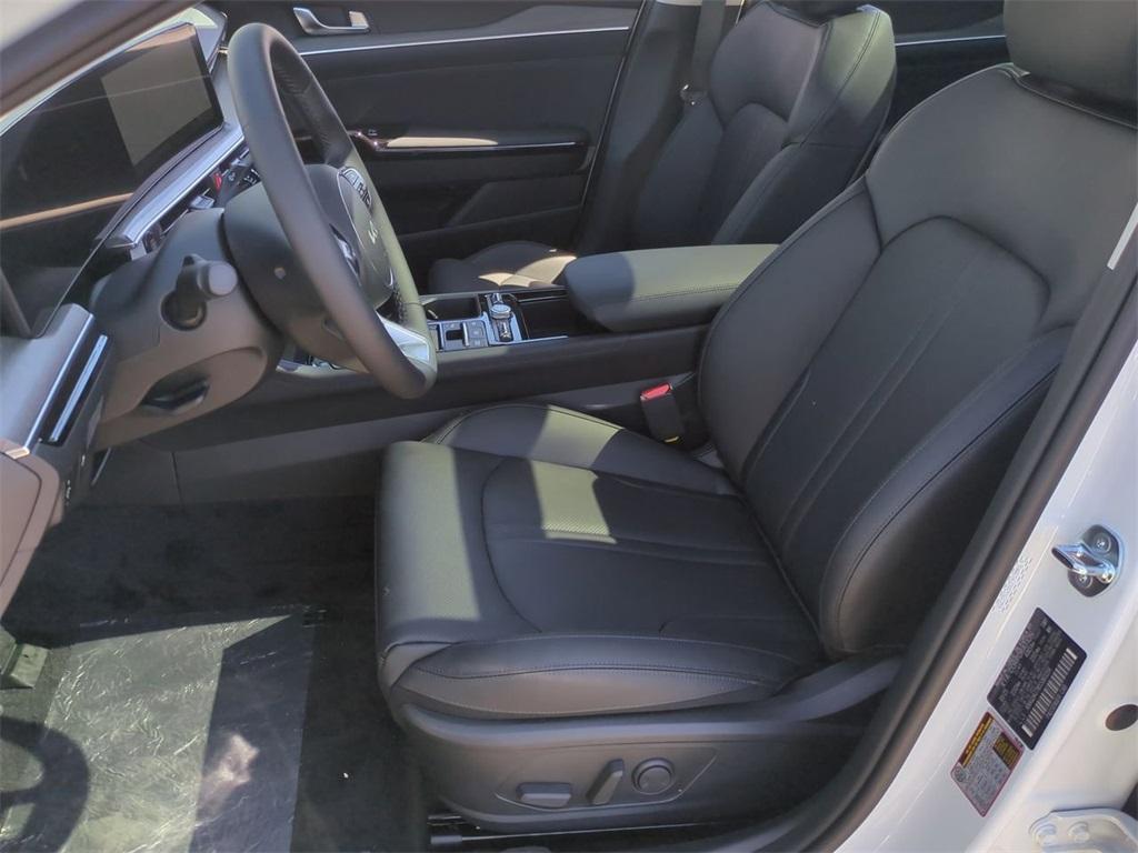 new 2025 Kia K5 car, priced at $35,075