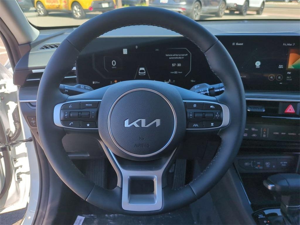 new 2025 Kia K5 car, priced at $35,075