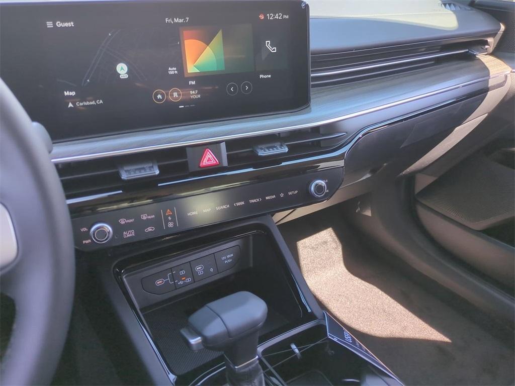 new 2025 Kia K5 car, priced at $35,075