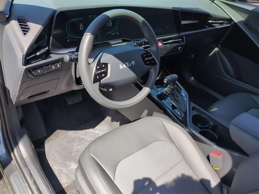 new 2025 Kia Niro car, priced at $30,360