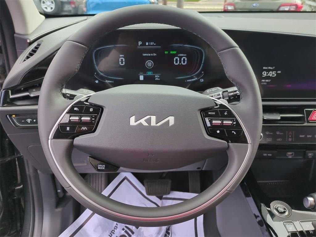 new 2025 Kia Niro car, priced at $30,360