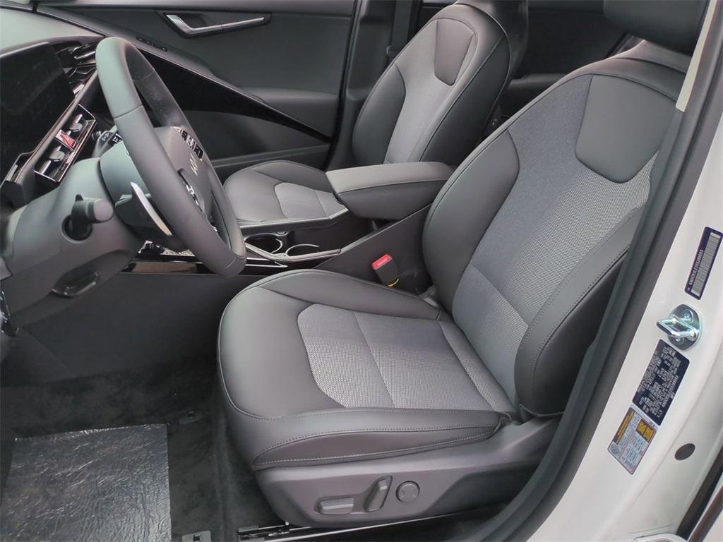 new 2025 Kia Niro car, priced at $30,500