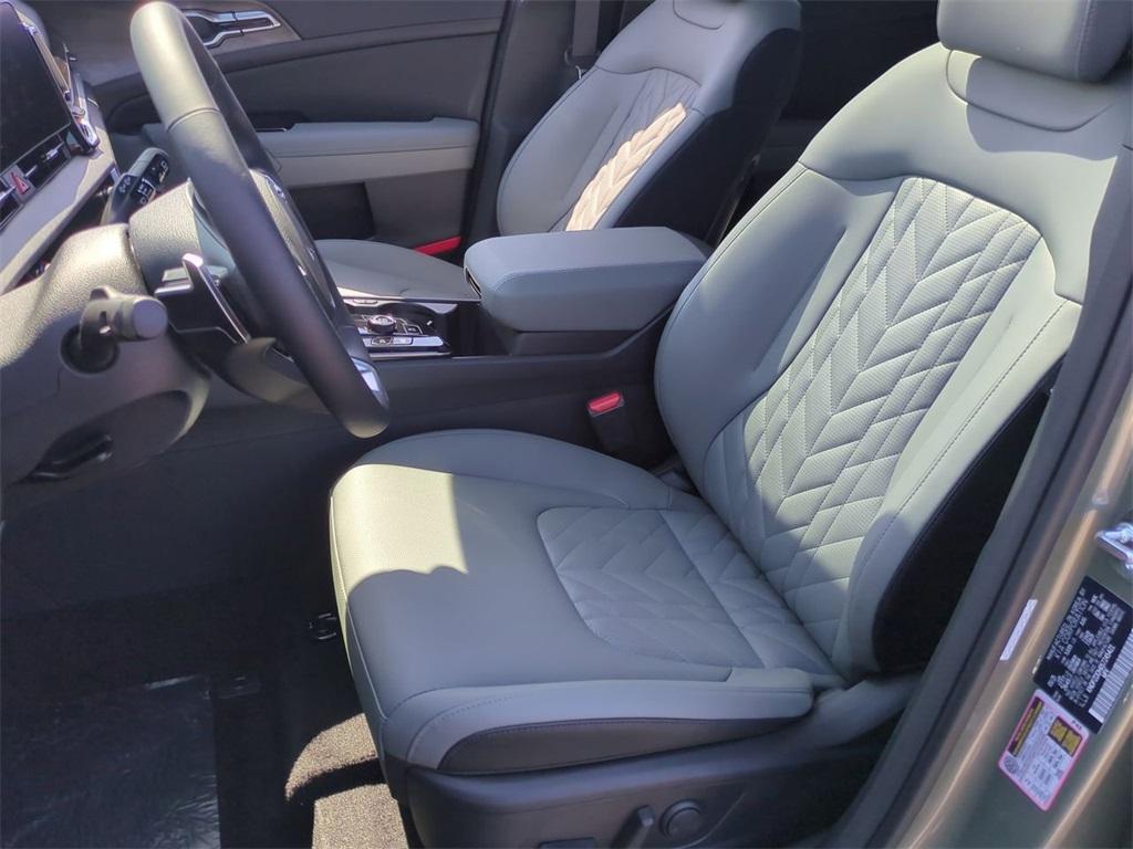 new 2025 Kia Sportage Plug-In Hybrid car, priced at $45,770