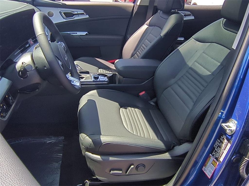 new 2025 Kia Sportage car, priced at $34,560