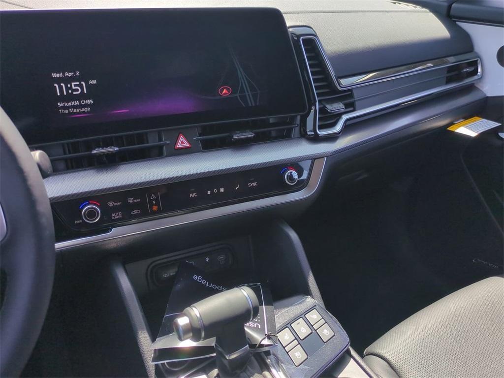 new 2025 Kia Sportage car, priced at $34,560