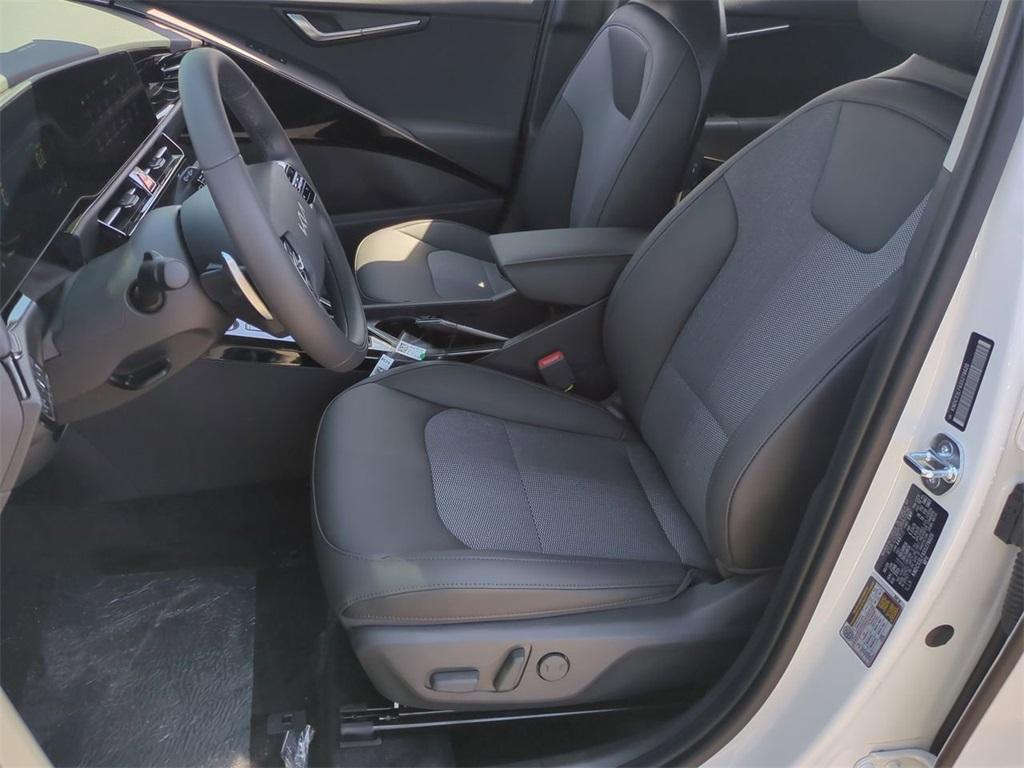 new 2025 Kia Niro Plug-In Hybrid car, priced at $35,555