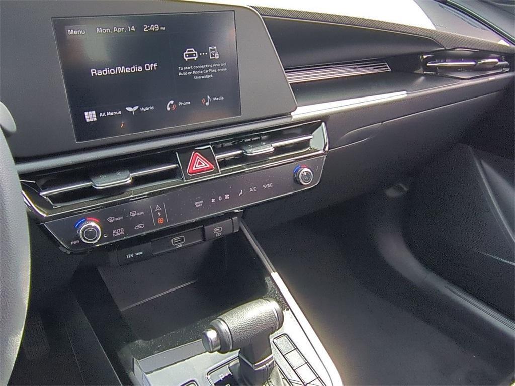new 2025 Kia Niro car, priced at $27,760