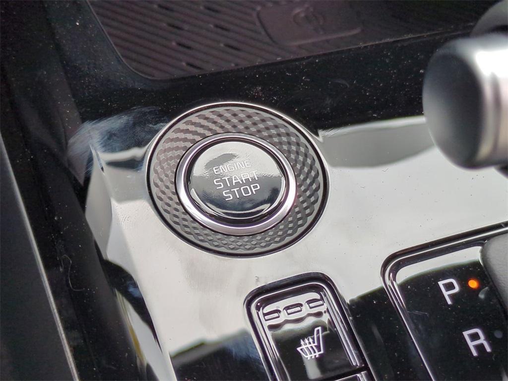 new 2025 Kia Niro car, priced at $30,360