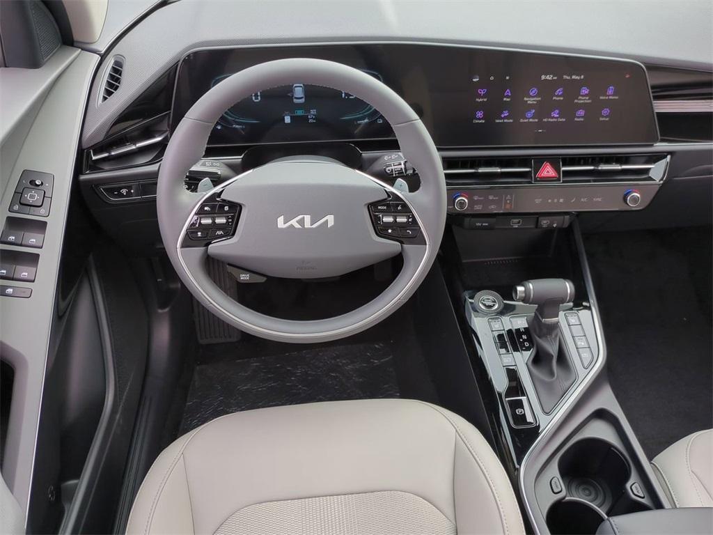 new 2025 Kia Niro car, priced at $30,360