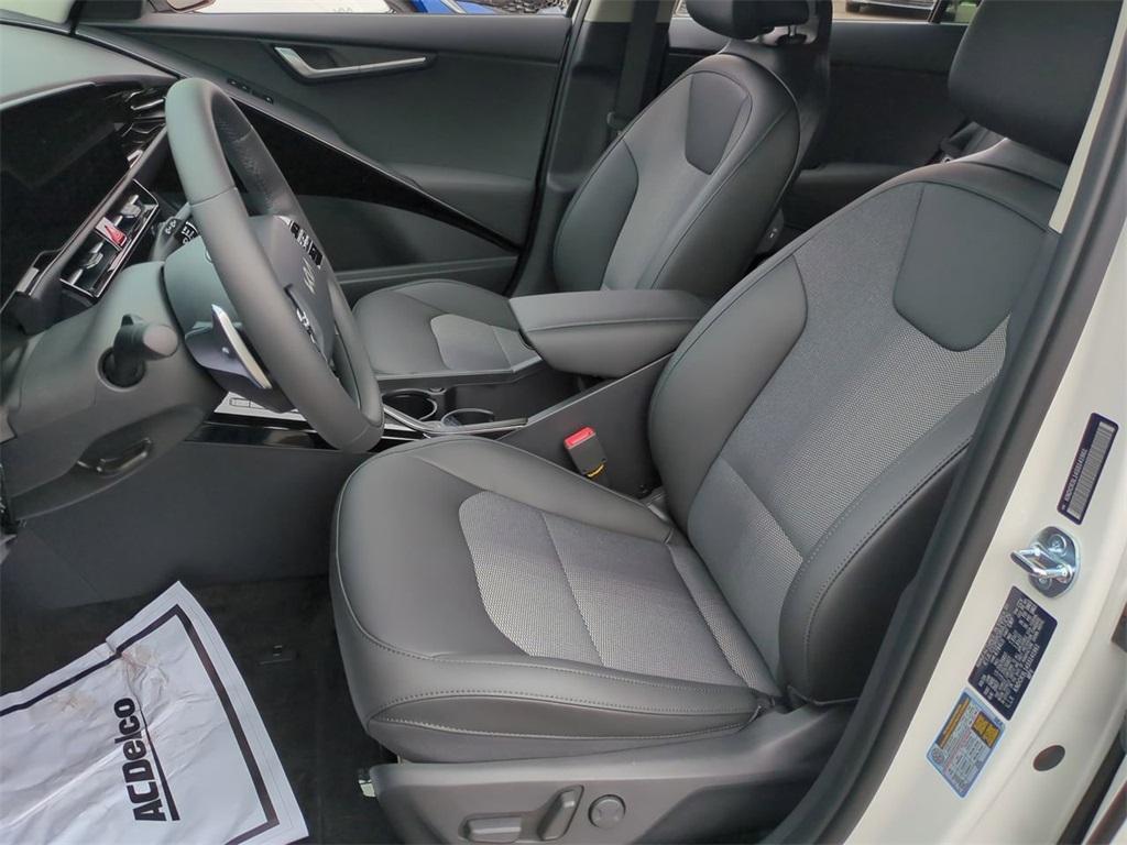 new 2025 Kia Niro EV car, priced at $34,365