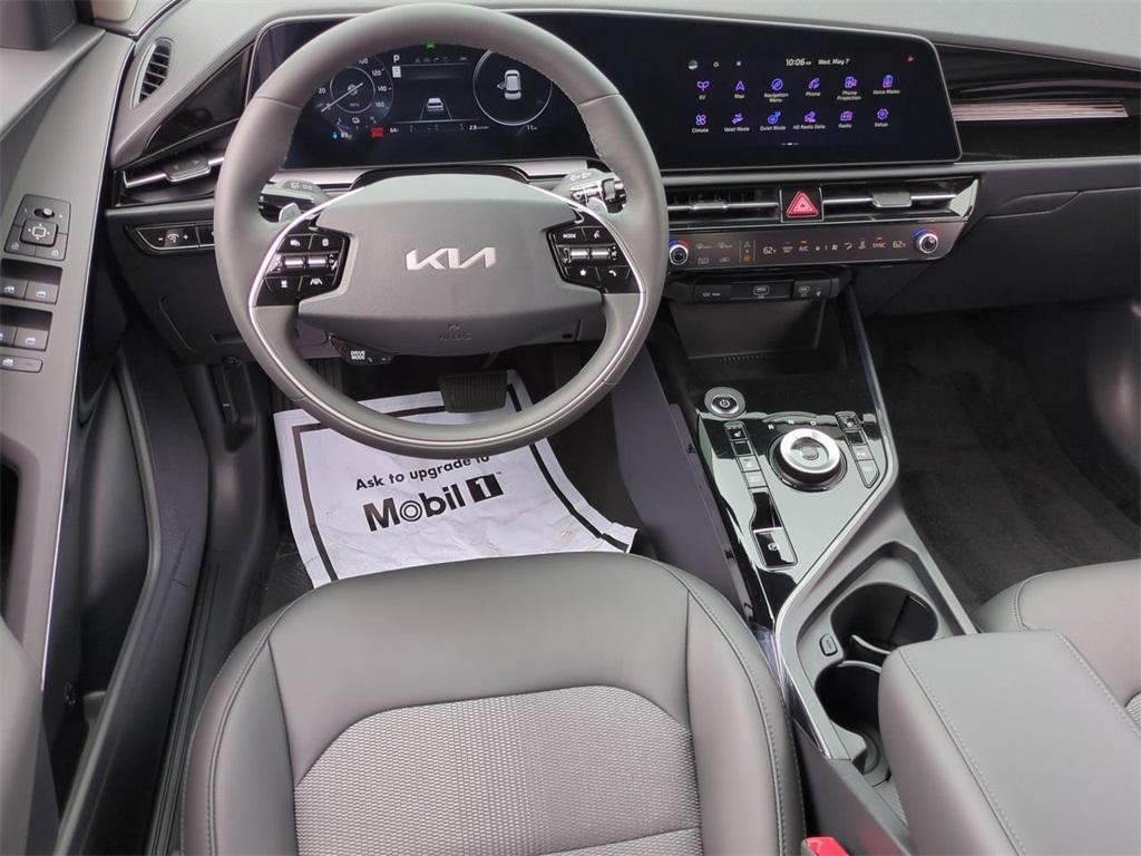 new 2025 Kia Niro EV car, priced at $34,365