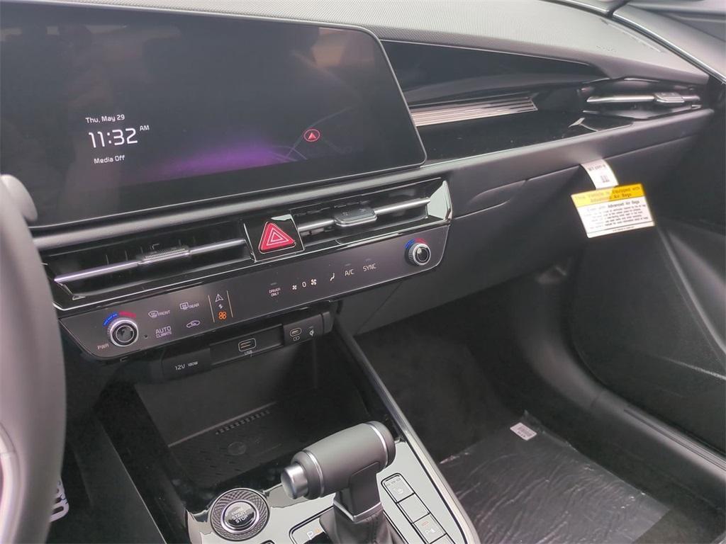 new 2025 Kia Niro car, priced at $32,500