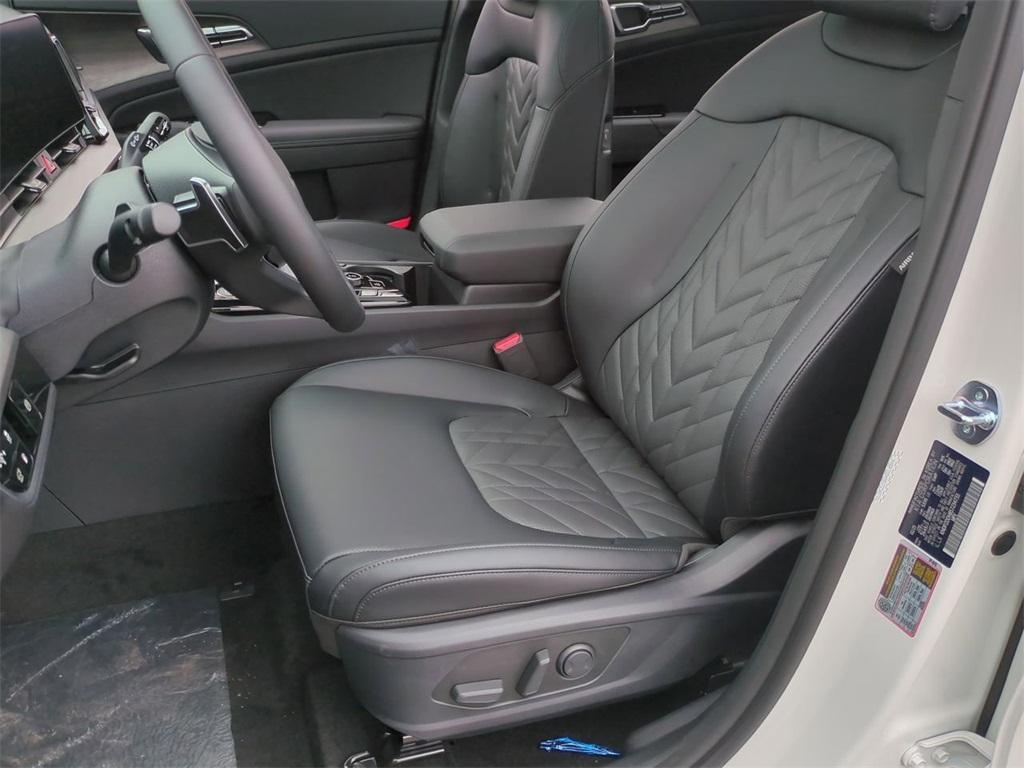 new 2025 Kia Sportage Plug-In Hybrid car, priced at $45,605