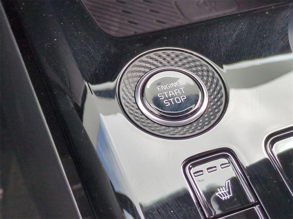 new 2025 Kia Niro car, priced at $28,460