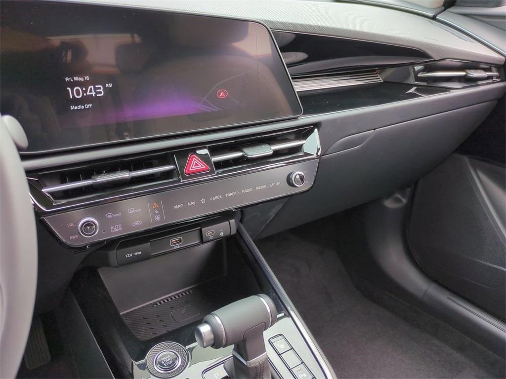 new 2025 Kia Niro car, priced at $28,460