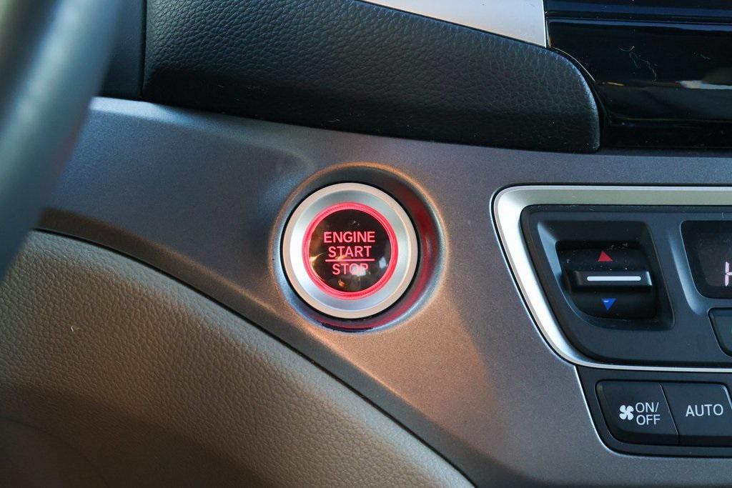used 2016 Honda Pilot car, priced at $17,999