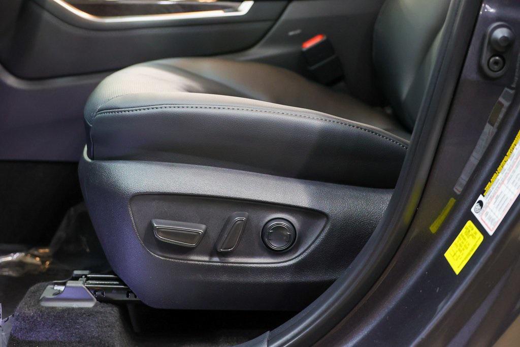 new 2025 Toyota Highlander car, priced at $55,812