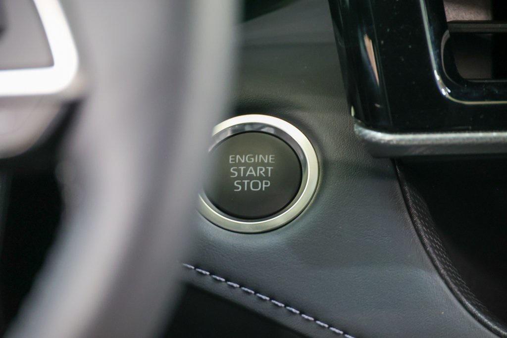 new 2025 Toyota Highlander car, priced at $55,812