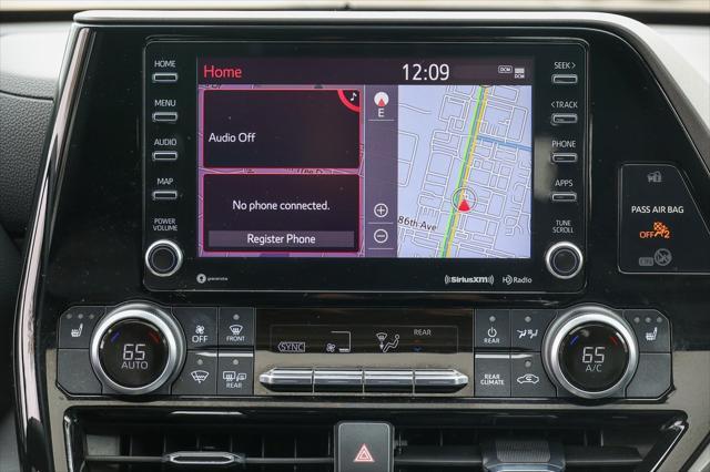 used 2022 Toyota Highlander car, priced at $40,499