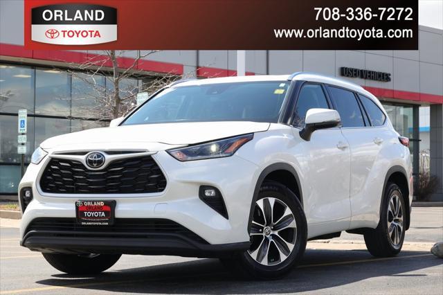 used 2021 Toyota Highlander car, priced at $38,599