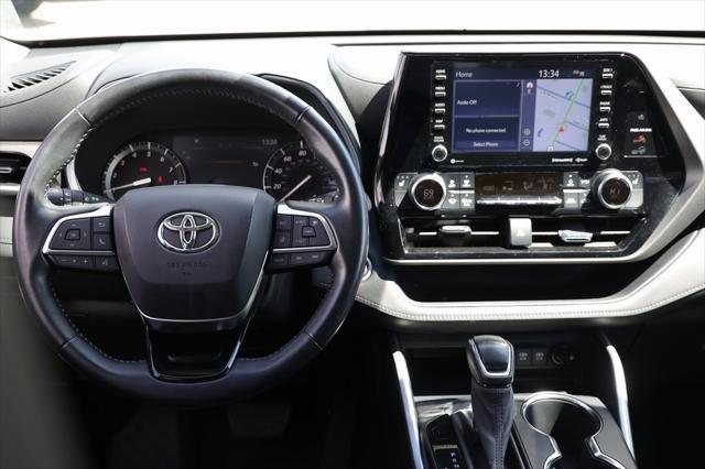 used 2021 Toyota Highlander car, priced at $38,599