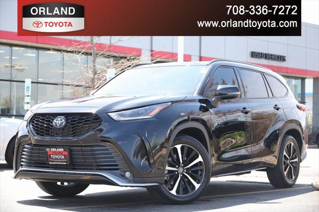 used 2022 Toyota Highlander car, priced at $40,799
