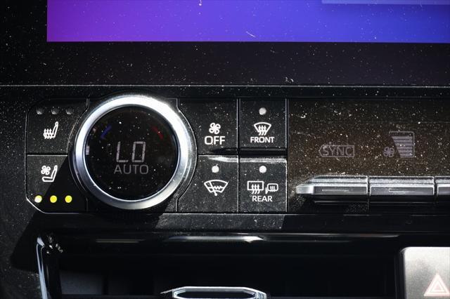 used 2023 Toyota Highlander car, priced at $46,994