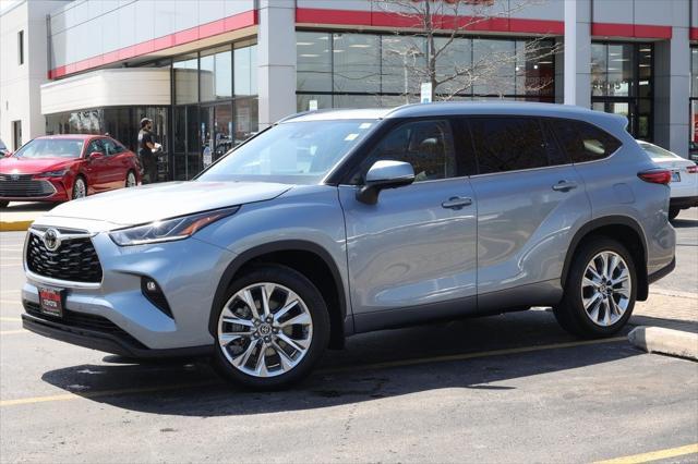 used 2023 Toyota Highlander car, priced at $46,994