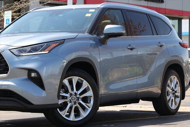used 2023 Toyota Highlander car, priced at $46,994