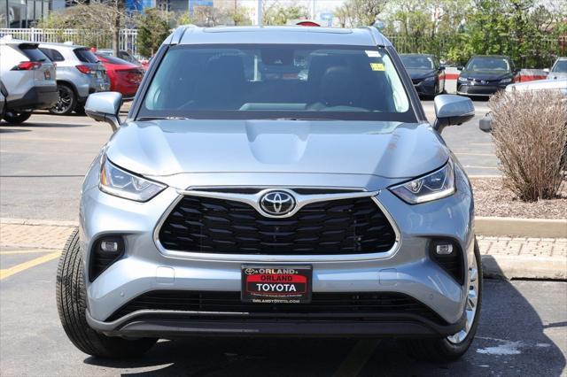 used 2023 Toyota Highlander car, priced at $46,994