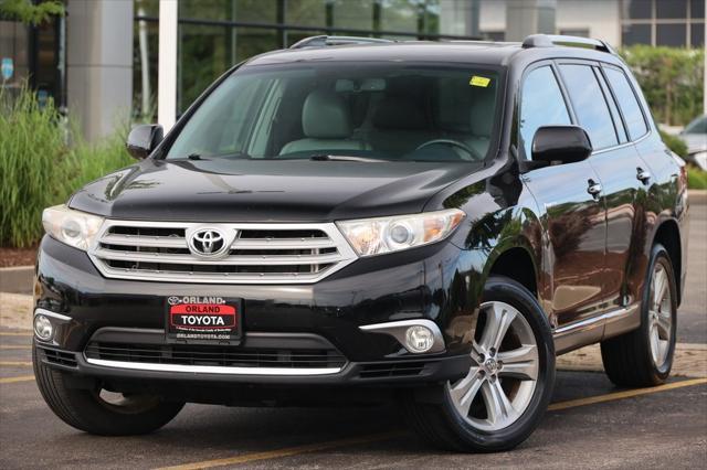 used 2013 Toyota Highlander car, priced at $14,999