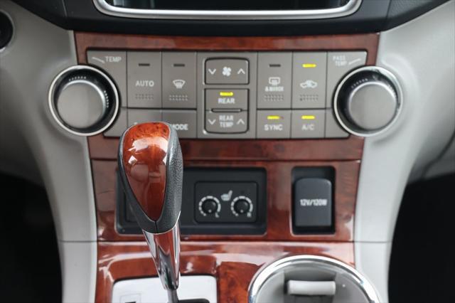 used 2013 Toyota Highlander car, priced at $14,999