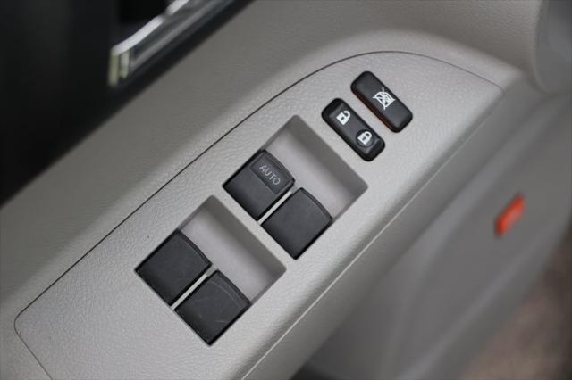 used 2013 Toyota Highlander car, priced at $14,999