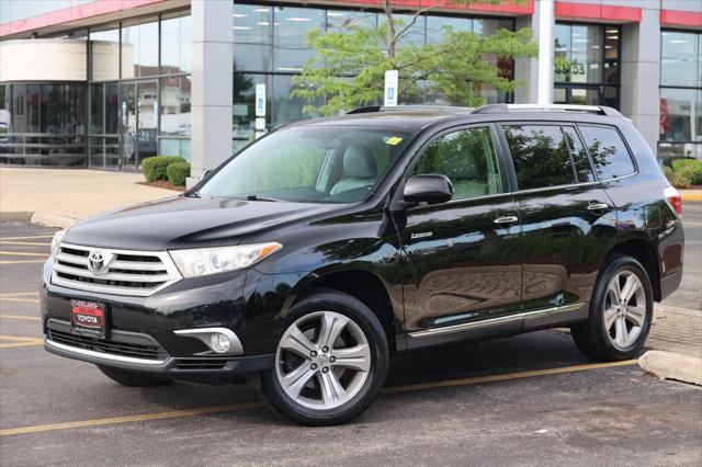 used 2013 Toyota Highlander car, priced at $14,999