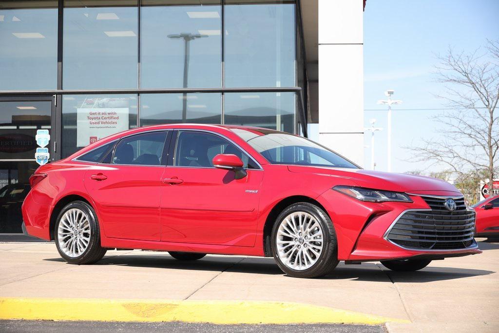 used 2021 Toyota Avalon Hybrid car, priced at $30,999