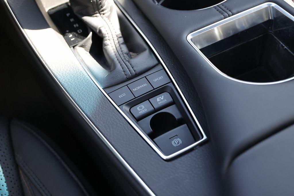 used 2021 Toyota Avalon Hybrid car, priced at $30,999