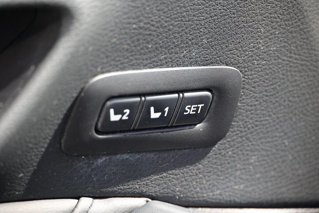 used 2021 Toyota Avalon Hybrid car, priced at $30,999