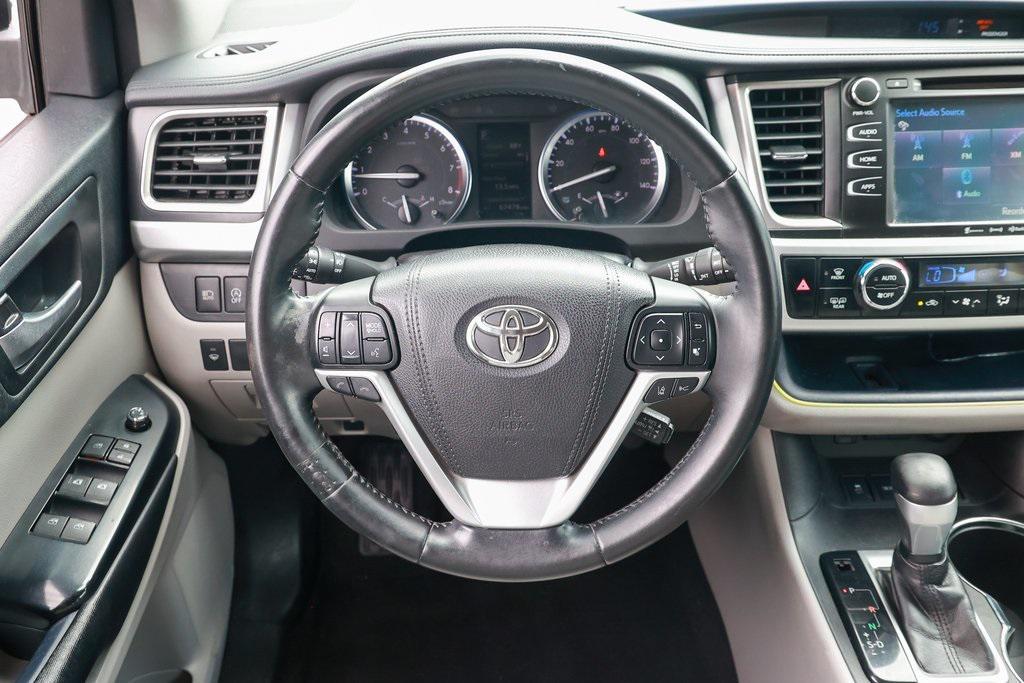 used 2018 Toyota Highlander car, priced at $26,499