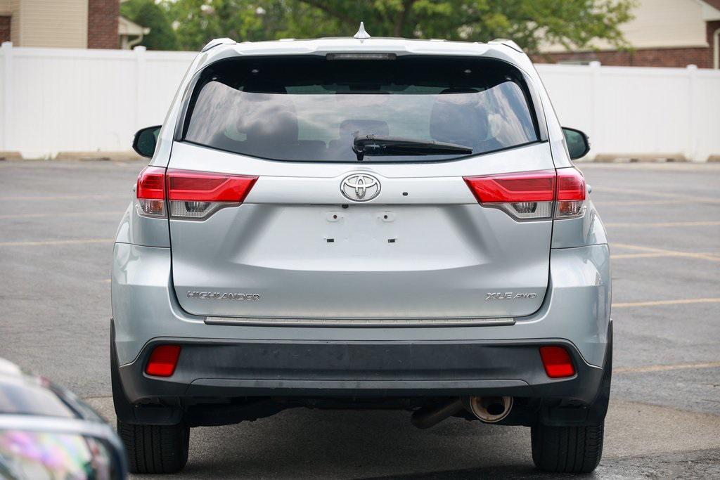 used 2018 Toyota Highlander car, priced at $26,499
