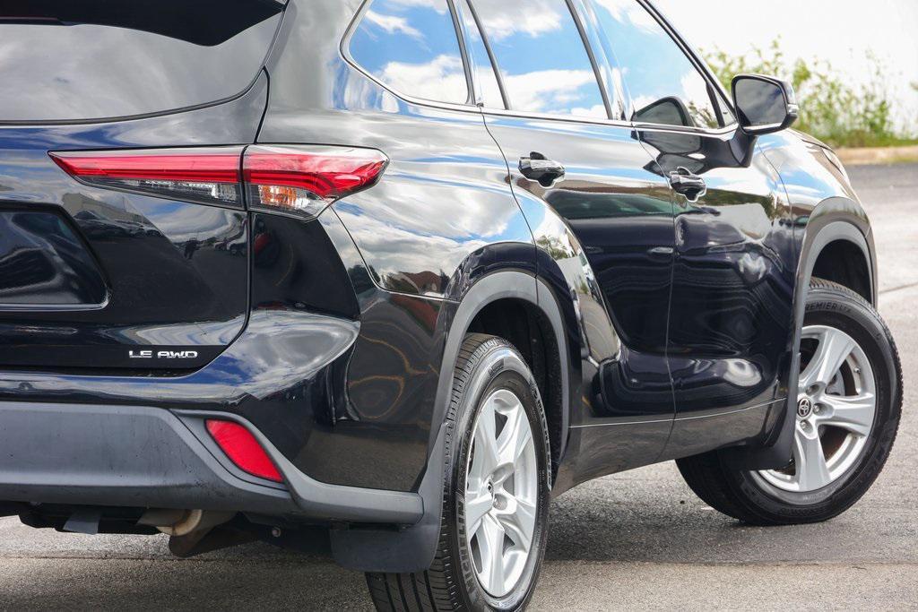 used 2021 Toyota Highlander car, priced at $31,499