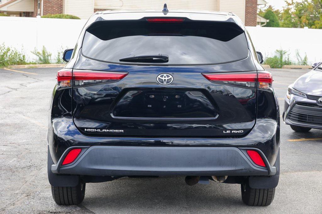 used 2021 Toyota Highlander car, priced at $31,499