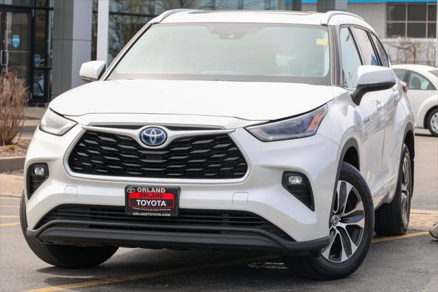 used 2021 Toyota Highlander Hybrid car, priced at $45,999
