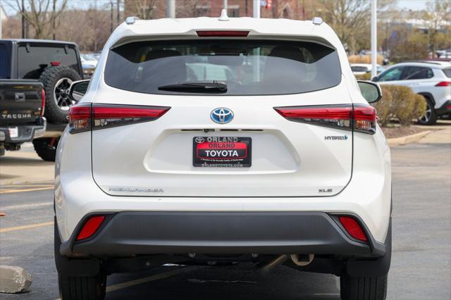 used 2021 Toyota Highlander Hybrid car, priced at $45,999