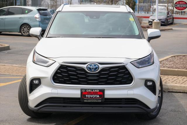 used 2021 Toyota Highlander Hybrid car, priced at $45,999