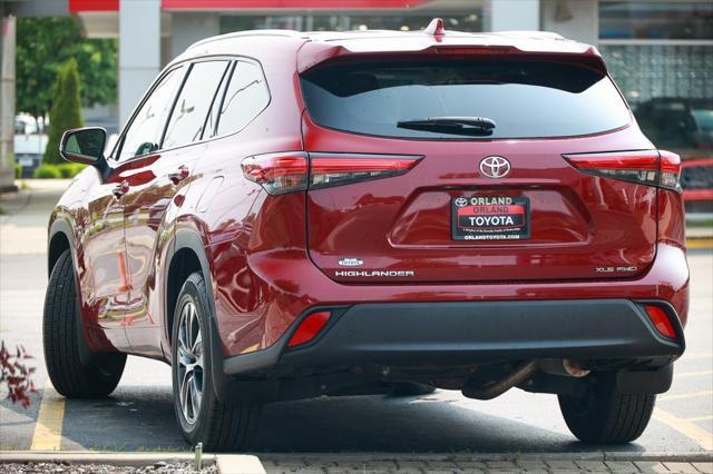 used 2021 Toyota Highlander car, priced at $36,999