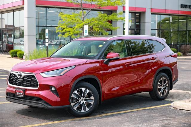 used 2021 Toyota Highlander car, priced at $36,999