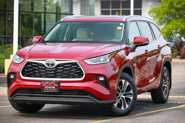 used 2021 Toyota Highlander car, priced at $36,999