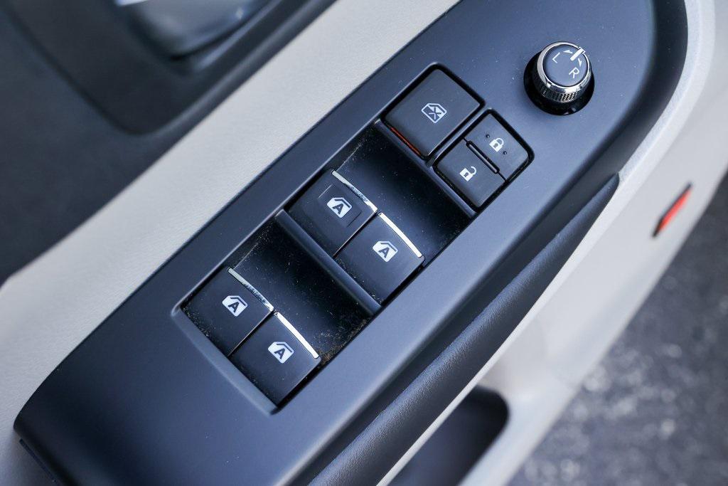 used 2019 Toyota Highlander car, priced at $31,999