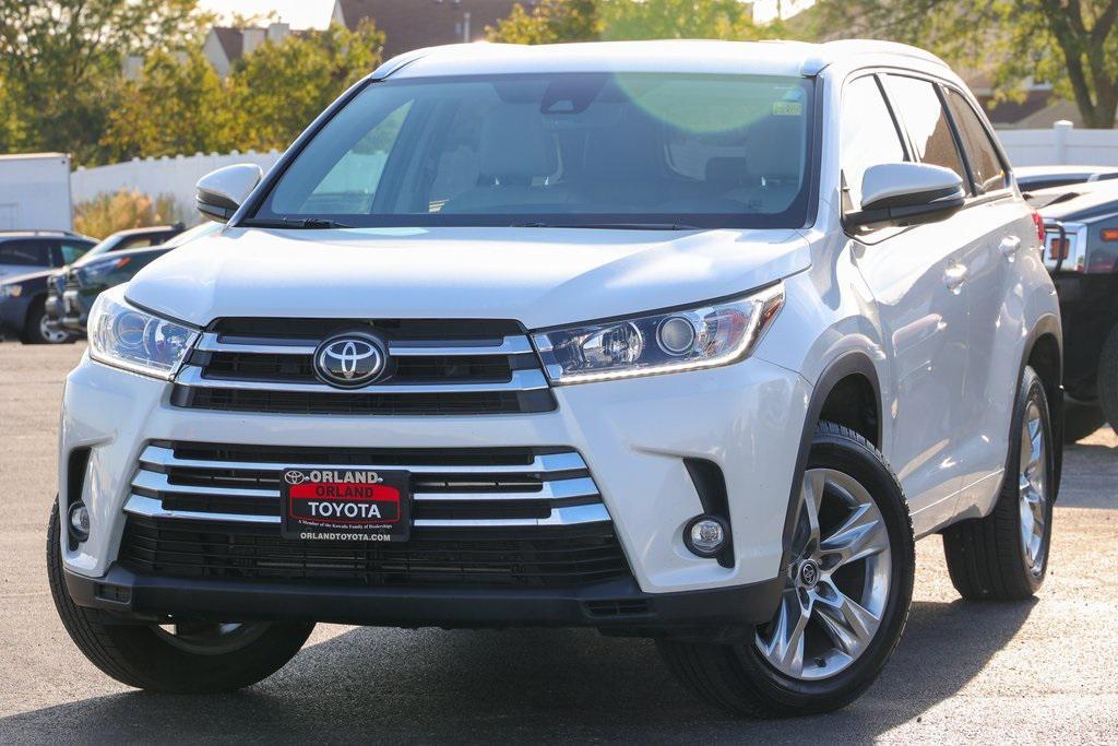 used 2019 Toyota Highlander car, priced at $31,999
